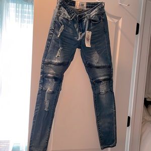Brand new with tags Womens size 5 Moto jeans